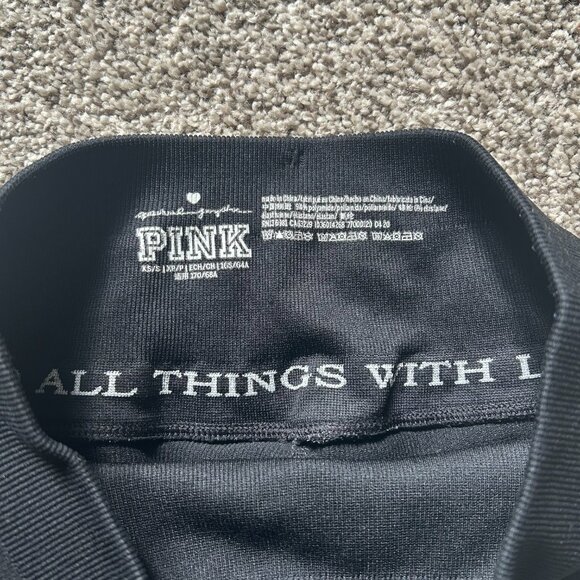 PINK VS - Athletic Shorts - Picture 2 of 3